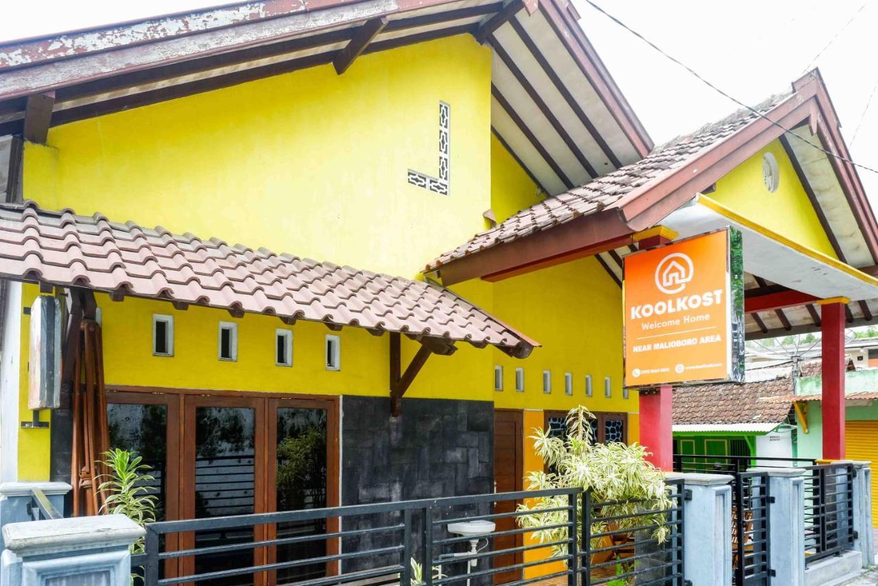 بيت شباب Koolkost Syariah Near Malioboro Area يوغياكارتا المظهر الخارجي الصورة